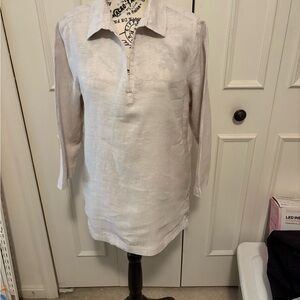 ITEM NO. 44: Tahari Natural Linen Long Sleeve Tunic